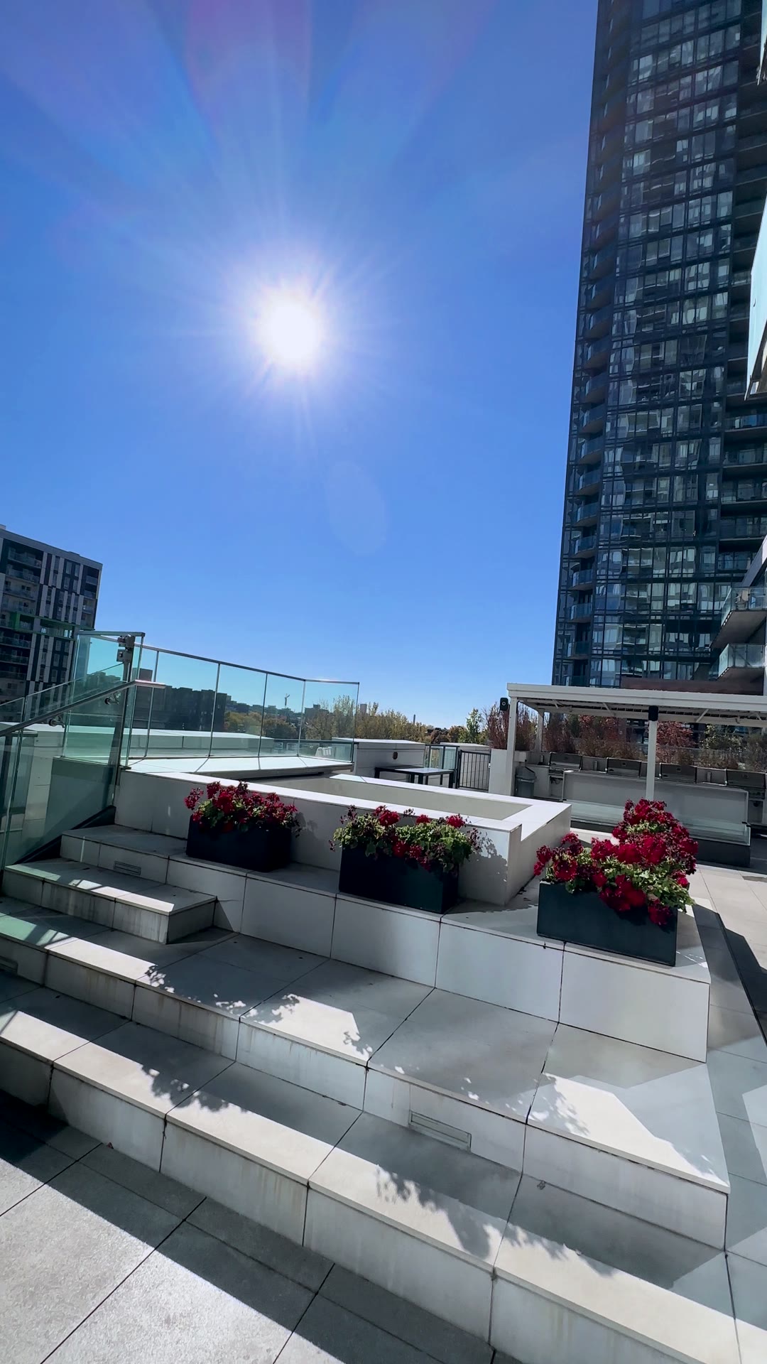 Terrasse commune sur le toit